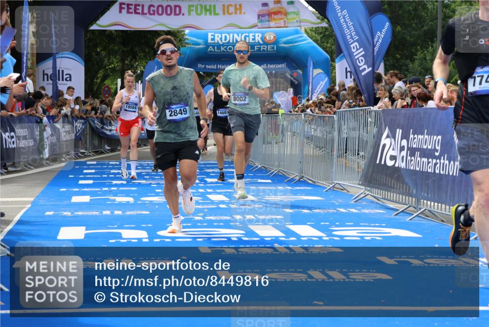 29.06.2025 - hella hamburg halbmarathon Strokosch-Dieckow http://msf.ph/oto/8449816 29.06.2025 10:38:13 Ziel 1042, 1688, 2849, 5091, 6095, 7743, 8002, 14688, 17623, 18584, 18986 meine-sportfotos.de