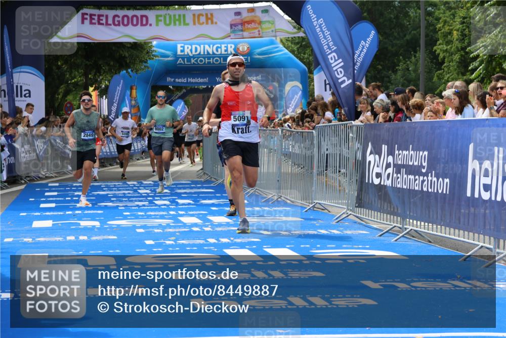 29.06.2025 - hella hamburg halbmarathon Strokosch-Dieckow http://msf.ph/oto/8449887 29.06.2025 10:38:11 Ziel 1688, 2849, 5091, 6095, 7743, 8002, 14688, 15382, 17623, 18584, 18986 meine-sportfotos.de