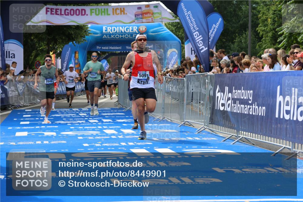 29.06.2025 - hella hamburg halbmarathon Strokosch-Dieckow http://msf.ph/oto/8449901 29.06.2025 10:38:11 Ziel 1688, 2849, 5091, 6095, 7743, 8002, 14688, 15382, 17623, 18584, 18986 meine-sportfotos.de