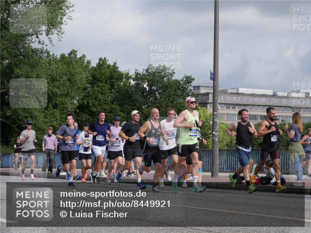 29.06.2025 - hella hamburg halbmarathon Luisa Fischer http://msf.ph/oto/8449921 29.06.2025 09:49:28 Kennedybrücke 508, 13729, 13148, 6305, 9376, 393, 16645, 17329, 455, 12204, 1407, 1411, 1910, 1959, 2563, 2836, 2851, 3790, 3935, 6032, 6305, 6473, 7080, 7622, 7831, 7867, 9376, 9508 meine-sportfotos.de