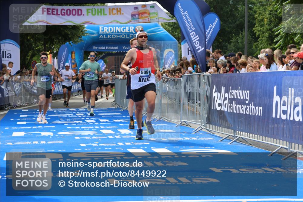 29.06.2025 - hella hamburg halbmarathon Strokosch-Dieckow http://msf.ph/oto/8449922 29.06.2025 10:38:11 Ziel 1688, 2849, 5091, 6095, 7743, 8002, 14688, 15382, 17623, 18584, 18986 meine-sportfotos.de