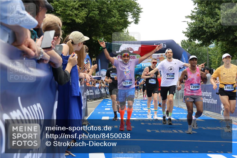 29.06.2025 - hella hamburg halbmarathon Strokosch-Dieckow http://msf.ph/oto/8450038 29.06.2025 10:48:29 Ziel 1163, 1176, 2213, 3747, 5362, 5421, 5528, 6081, 6923, 8216, 9262, 10000, 10860, 11451, 11579, 12149, 12549, 12690, 12840, 13962, 14033, 14990, 15573, 15808, 15917, 17395, 17855, 18251, 18790, 18815, 18923 meine-sportfotos.de