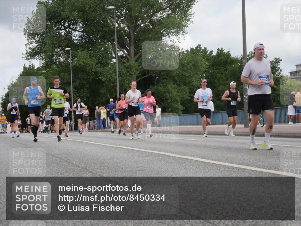 29.06.2025 - hella hamburg halbmarathon Luisa Fischer http://msf.ph/oto/8450334 29.06.2025 10:32:12 Kennedybrücke 3445, 11792, 11803, 16643, 717, 12958, 6632, 4373, 2010, 3125, 2010, 3179, 3445, 3717, 4373, 5167, 5847, 6632, 9714, 10198 meine-sportfotos.de