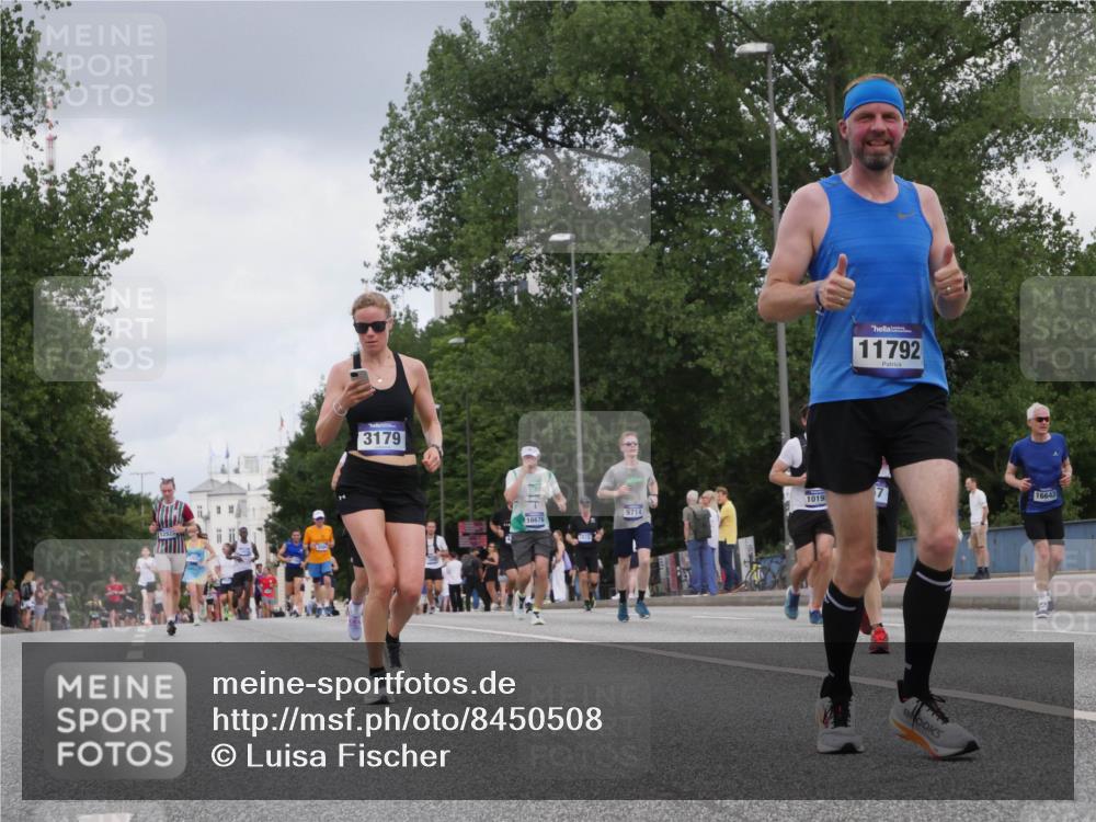 29.06.2025 - hella hamburg halbmarathon Luisa Fischer http://msf.ph/oto/8450508 29.06.2025 10:32:16 Kennedybrücke 3179, 11792, 1557, 2010, 3179, 3445, 3717, 4349, 4373, 5167, 5847, 6632, 9714, 10198 meine-sportfotos.de