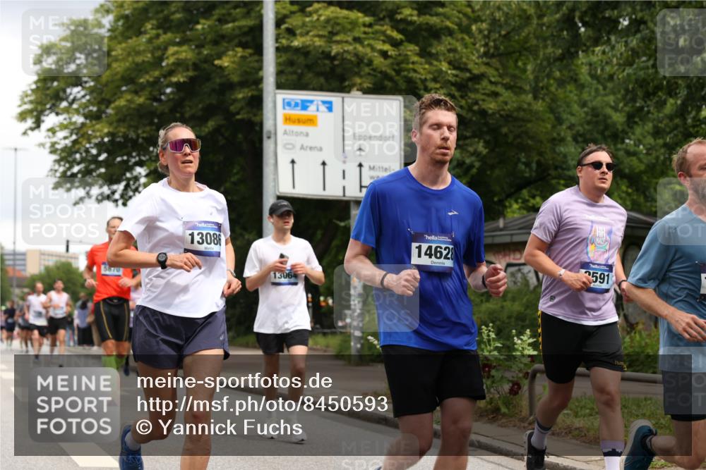 29.06.2025 - hella hamburg halbmarathon Yannick Fuchs http://msf.ph/oto/8450593 29.06.2025 10:55:36 20KM 2086, 2391, 2591, 3400, 4068, 5839, 5870, 6391, 7033, 7049, 7757, 8364, 8531, 8590, 9453, 9752, 9932, 10031, 10177, 10746, 11465, 11515, 12125, 12787, 13064, 13086, 13491, 13699, 14605, 14628, 15008, 15252, 15520, 15539, 15733, 16128, 16145, 16614, 18551 meine-sportfotos.de
