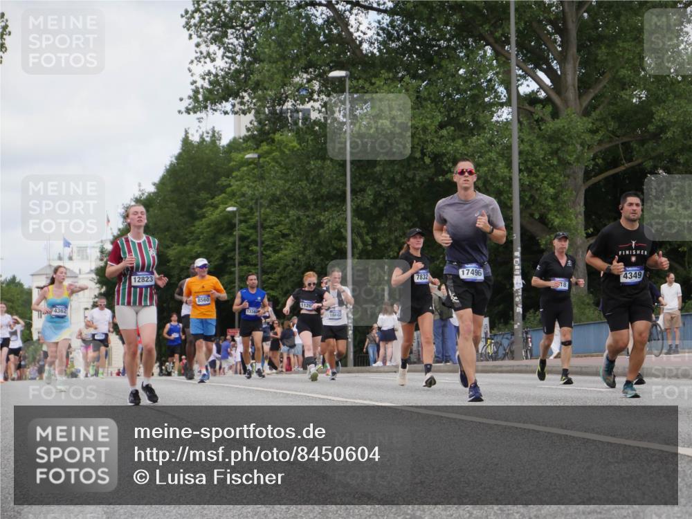 29.06.2025 - hella hamburg halbmarathon Luisa Fischer http://msf.ph/oto/8450604 29.06.2025 10:32:22 Kennedybrücke 4362, 12823, 8560, 1126, 133824, 16662, 17496, 7832, 4349, 18, 1518, 1557, 3445, 3717, 4349, 4362, 4395, 5167, 6285, 6632, 7832, 9714, 10198 meine-sportfotos.de
