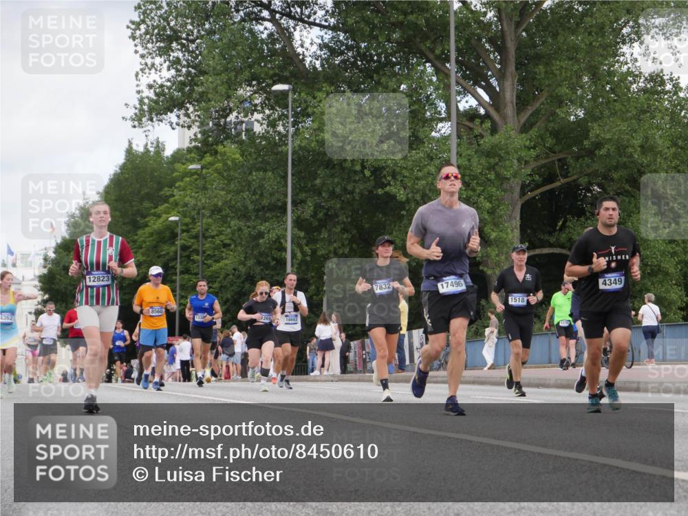 29.06.2025 - hella hamburg halbmarathon Luisa Fischer http://msf.ph/oto/8450610 29.06.2025 10:32:22 Kennedybrücke 4362, 12823, 8560, 133, 269, 16662, 7832, 17496, 1518, 4349, 1518, 1557, 3445, 3717, 4349, 4362, 4395, 5167, 6285, 6632, 7832, 9714, 10198 meine-sportfotos.de