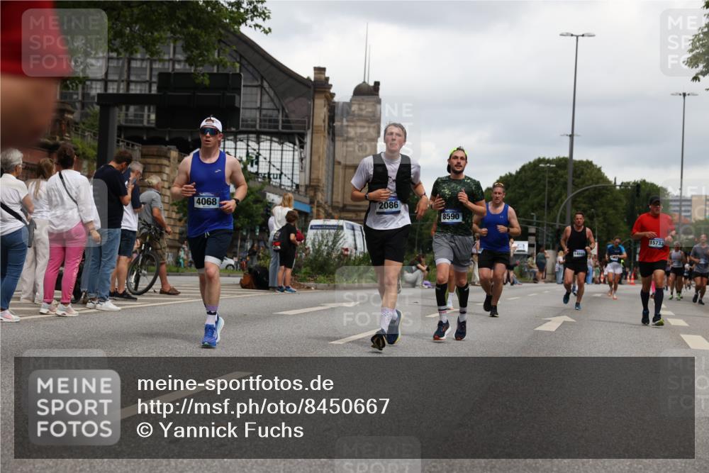 29.06.2025 - hella hamburg halbmarathon Yannick Fuchs http://msf.ph/oto/8450667 29.06.2025 10:55:38 20KM 1138, 2086, 2391, 2591, 3400, 4068, 5839, 5870, 6391, 7033, 7049, 7757, 8364, 8531, 8590, 9297, 9752, 9932, 10031, 10177, 10194, 10746, 11465, 12125, 12787, 13064, 13086, 13491, 13699, 14605, 14628, 15008, 15252, 15520, 15539, 15733, 16128, 16145, 16614, 18551 meine-sportfotos.de