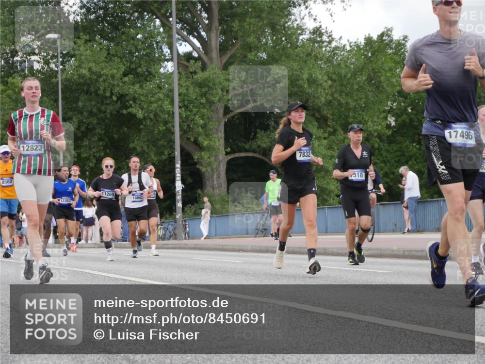 29.06.2025 - hella hamburg halbmarathon Luisa Fischer http://msf.ph/oto/8450691 29.06.2025 10:32:25 Kennedybrücke 8560, 12823, 13382, 11269, 1666, 7832, 518, 17496, 6, 1518, 1557, 4349, 4362, 4395, 6285, 7832, 8560, 9714, 10198 meine-sportfotos.de