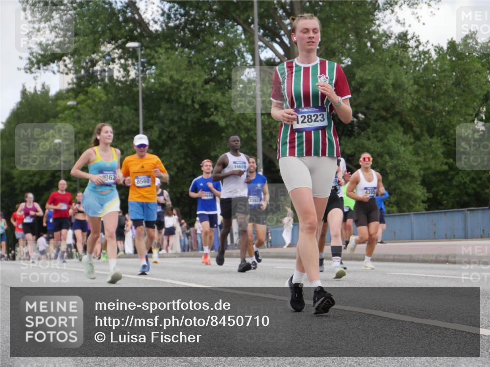 29.06.2025 - hella hamburg halbmarathon Luisa Fischer http://msf.ph/oto/8450710 29.06.2025 10:32:27 Kennedybrücke 362, 8560, 14644, 16659, 3382, 12823, 4395, 1518, 1557, 4349, 4362, 4395, 6285, 7832, 8560 meine-sportfotos.de