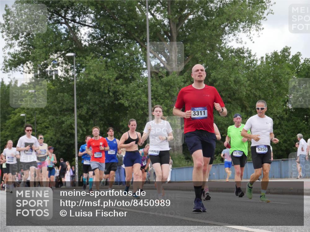 29.06.2025 - hella hamburg halbmarathon Luisa Fischer http://msf.ph/oto/8450989 29.06.2025 10:32:35 Kennedybrücke 15266, 11376, 5143, 12216, 1694, 13031, 10068, 3311, 12780, 5250, 1694, 2699, 3311, 4362, 4395, 4700, 5249, 5250, 8560, 10068 meine-sportfotos.de