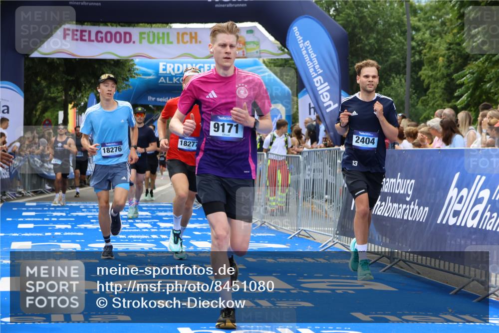 29.06.2025 - hella hamburg halbmarathon Strokosch-Dieckow http://msf.ph/oto/8451080 29.06.2025 10:37:48 Ziel 1505, 1615, 2196, 2404, 3480, 3530, 9171, 13148, 13595, 18103, 18276, 18277, 18529 meine-sportfotos.de