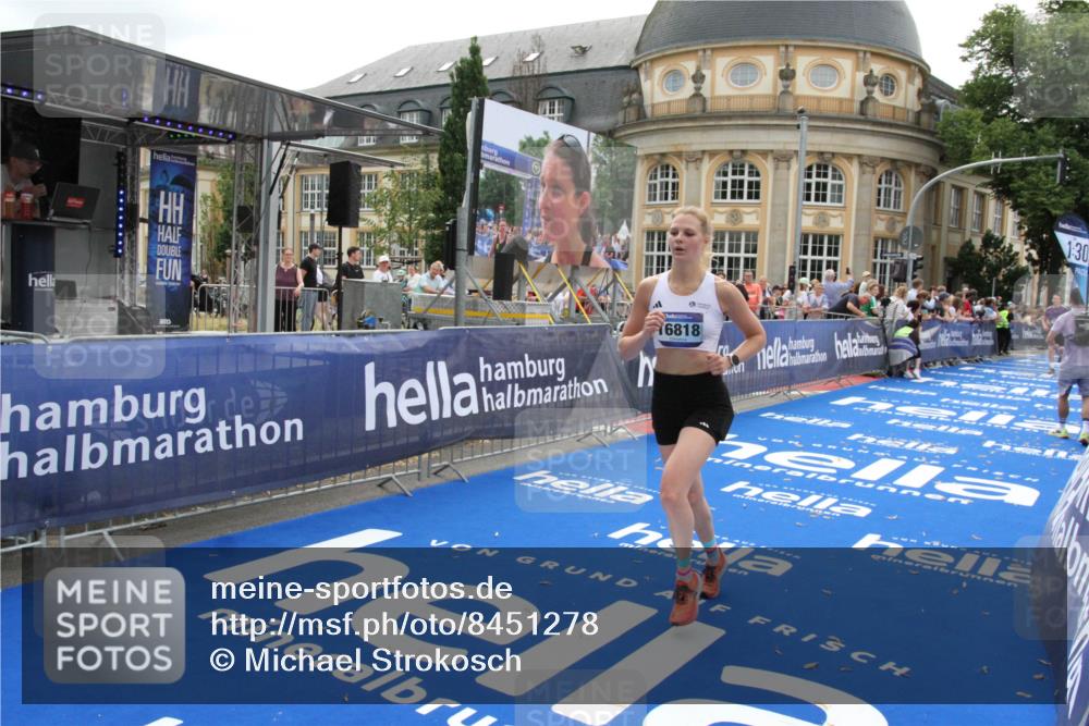 29.06.2025 - hella hamburg halbmarathon Michael Strokosch http://msf.ph/oto/8451278 29.06.2025 10:29:46 Ziel 7186, 13374, 16818 meine-sportfotos.de