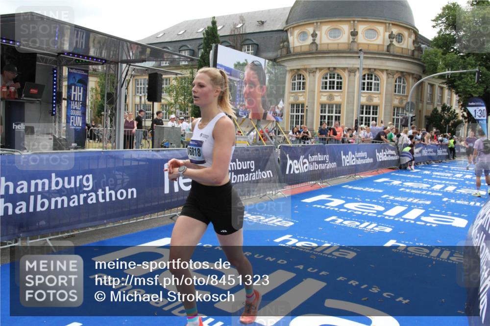 29.06.2025 - hella hamburg halbmarathon Michael Strokosch http://msf.ph/oto/8451323 29.06.2025 10:29:46 Ziel 7186, 13374, 16818 meine-sportfotos.de