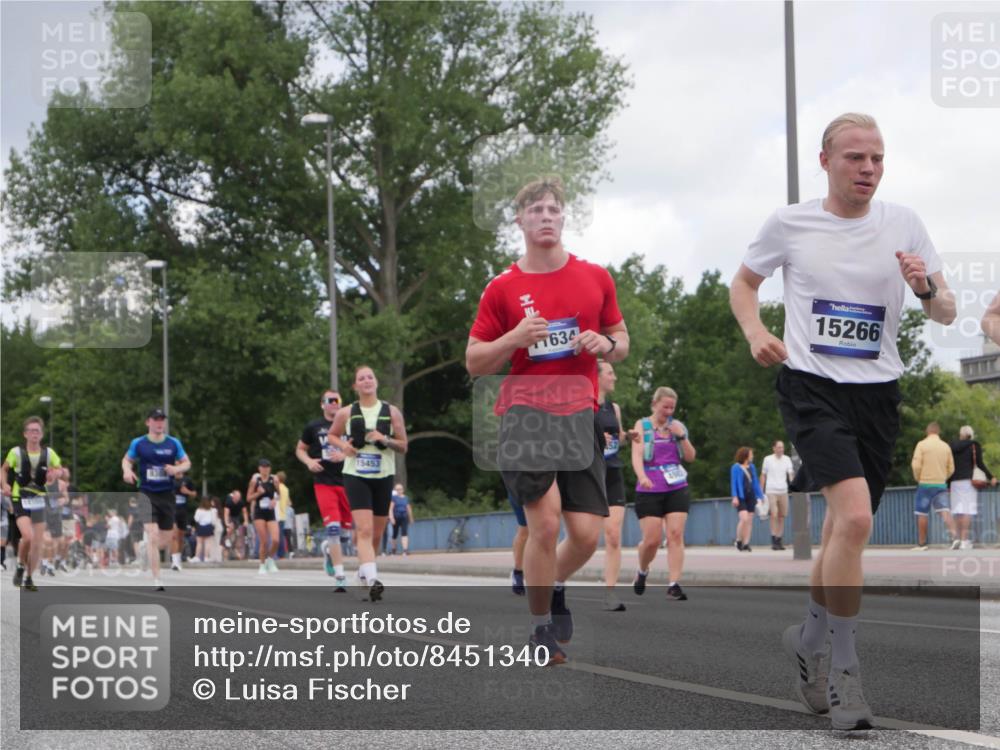 29.06.2025 - hella hamburg halbmarathon Luisa Fischer http://msf.ph/oto/8451340 29.06.2025 10:32:44 Kennedybrücke 15453, 1634, 15266, 52, 498, 1694, 1869, 2699, 4700, 4982, 5063, 5249, 5322, 8388, 10068, 10162 meine-sportfotos.de