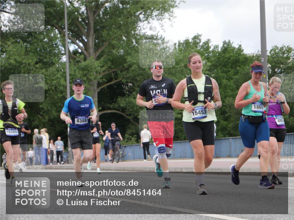 29.06.2025 - hella hamburg halbmarathon Luisa Fischer http://msf.ph/oto/8451464 29.06.2025 10:32:46 Kennedybrücke 18385, 8388, 125, 15453, 1869, 498, 1869, 4700, 4982, 5063, 5322, 8388, 10162 meine-sportfotos.de