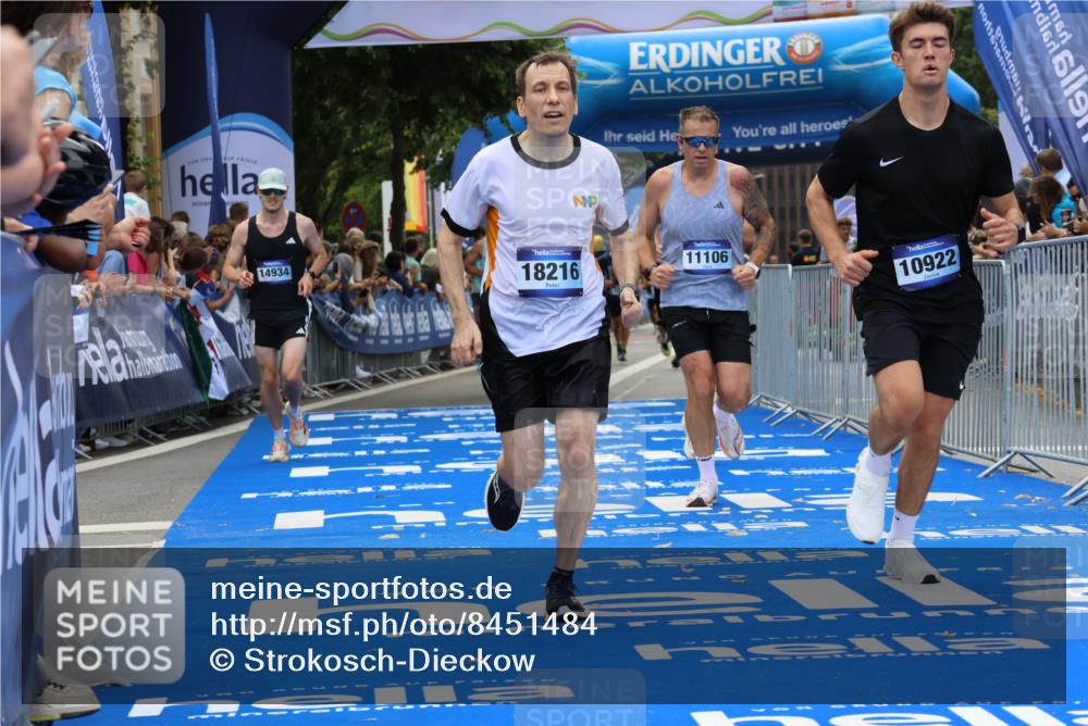 29.06.2025 - hella hamburg halbmarathon Strokosch-Dieckow http://msf.ph/oto/8451484 29.06.2025 10:37:35 Ziel 1290, 1505, 5042, 5791, 6047, 7831, 9914, 10451, 10922, 11106, 14934, 18193, 18216 meine-sportfotos.de