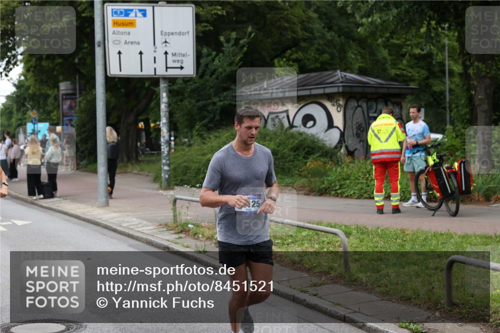 29.06.2025 - hella hamburg halbmarathon Yannick Fuchs http://msf.ph/oto/8451521 29.06.2025 10:55:48 20KM 1135, 1138, 1147, 1190, 2086, 3097, 3400, 3921, 4068, 4095, 5547, 5839, 5870, 6391, 7049, 8364, 8590, 9297, 10031, 10177, 10194, 10746, 11465, 12125, 12567, 13064, 13491, 13699, 13958, 14574, 14605, 14628, 15252, 15291, 15520, 15539, 15733, 15908, 16128, 16145, 18551, 18799, 18808 meine-sportfotos.de