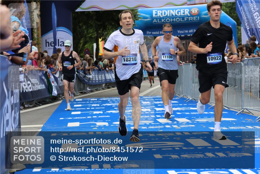 29.06.2025 - hella hamburg halbmarathon Strokosch-Dieckow http://msf.ph/oto/8451572 29.06.2025 10:37:35 Ziel 1290, 1505, 5042, 5791, 6047, 7831, 9914, 10451, 10922, 11106, 14934, 18193, 18216 meine-sportfotos.de