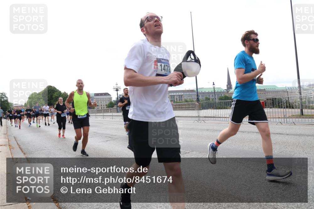 29.06.2025 - hella hamburg halbmarathon Lena Gebhardt http://msf.ph/oto/8451674 29.06.2025 10:30:56 Lombardsbrücke 1529, 119, 3101, 1472, 1059, 1472, 1647, 1773, 2097, 2268, 2505, 2569, 2754, 2755, 3131, 3281, 4198, 4561, 4575, 4819, 6195, 6344, 6556, 6620, 6787, 7071, 7120, 7351, 8072, 8073, 8757, 9576, 9830, 10989, 11981, 11984, 11988, 12384, 12460, 12461, 12627, 12687, 14095, 14216, 14421, 14803, 15299, 15466, 15589, 15757, 15789, 16504, 16791, 17224, 17463, 17509, 17742, 17966, 18362, 18795, 18860, 19052, 19226 meine-sportfotos.de