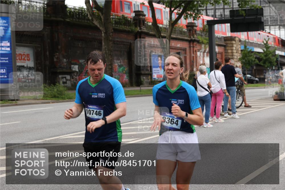 29.06.2025 - hella hamburg halbmarathon Yannick Fuchs http://msf.ph/oto/8451701 29.06.2025 10:55:50 20KM 1135, 1138, 1147, 1190, 2086, 3097, 3400, 3921, 4095, 4859, 5547, 5839, 6391, 6815, 7049, 8364, 8590, 9297, 10177, 10194, 10746, 11465, 12125, 12567, 13064, 13491, 13699, 13958, 14574, 14605, 14628, 15252, 15291, 15520, 15539, 15686, 15733, 15908, 16128, 16145, 18551, 18799, 18808 meine-sportfotos.de