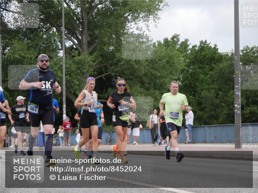 29.06.2025 - hella hamburg halbmarathon Luisa Fischer http://msf.ph/oto/8452024 29.06.2025 10:33:05 Kennedybrücke 601, 18298, 1661, 65, 16735, 14304, 1192, 1230, 1661, 2901, 4575, 4580, 6418, 6598, 10641, 10880 meine-sportfotos.de