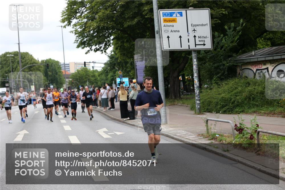 29.06.2025 - hella hamburg halbmarathon Yannick Fuchs http://msf.ph/oto/8452071 29.06.2025 10:55:52 20KM 1135, 1138, 1147, 1190, 3097, 3400, 3921, 4095, 4859, 5547, 5839, 6391, 6815, 7049, 8364, 9297, 10177, 10194, 10746, 11465, 12125, 12567, 13491, 13699, 13958, 14574, 14605, 15252, 15291, 15520, 15539, 15686, 15733, 15908, 16128, 16145, 17939, 18551, 18799, 18808 meine-sportfotos.de