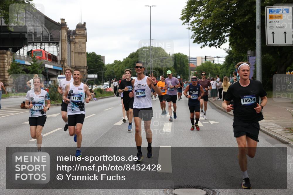 29.06.2025 - hella hamburg halbmarathon Yannick Fuchs http://msf.ph/oto/8452428 29.06.2025 10:55:58 20KM 1135, 1138, 1147, 1190, 3097, 3921, 4095, 4859, 5547, 6580, 6815, 8154, 8364, 9297, 9718, 9928, 10177, 10194, 10746, 10797, 11968, 12567, 13699, 13958, 14574, 15252, 15291, 15520, 15539, 15686, 15859, 15908, 17532, 17939, 18000, 18551, 18799, 18808, 18919 meine-sportfotos.de