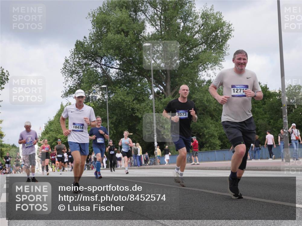 29.06.2025 - hella hamburg halbmarathon Luisa Fischer http://msf.ph/oto/8452574 29.06.2025 10:33:18 Kennedybrücke 3524, 4198, 18414, 16306, 16504, 3573, 1271, 1063, 3524, 3573, 4198, 4819, 6626, 8048 meine-sportfotos.de