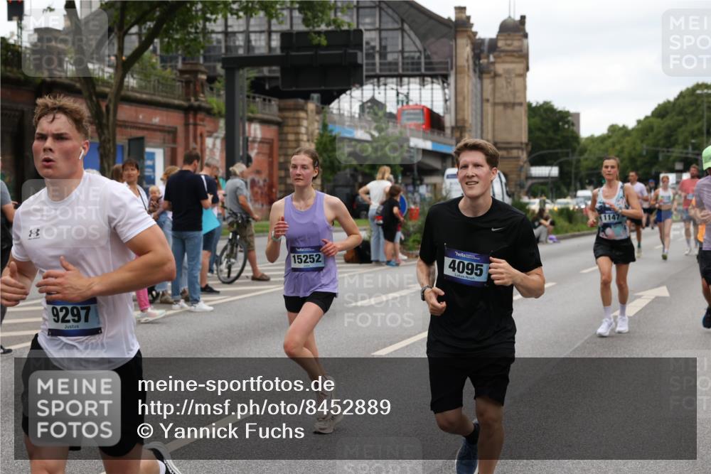 29.06.2025 - hella hamburg halbmarathon Yannick Fuchs http://msf.ph/oto/8452889 29.06.2025 10:56:00 20KM 1128, 1135, 1138, 1147, 1190, 3097, 3921, 4095, 4859, 5547, 6580, 6815, 8154, 9131, 9297, 9718, 9928, 10194, 10746, 10797, 11968, 12567, 13699, 13958, 14574, 15252, 15291, 15539, 15686, 15859, 15908, 16292, 17532, 17939, 18000, 18551, 18799, 18808, 18919 meine-sportfotos.de
