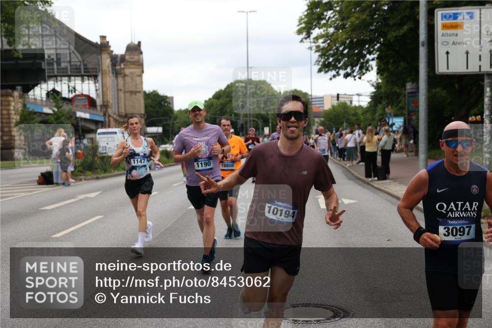 29.06.2025 - hella hamburg halbmarathon Yannick Fuchs http://msf.ph/oto/8453062 29.06.2025 10:56:01 20KM 1128, 1135, 1138, 1147, 1190, 3097, 3921, 4095, 4859, 5547, 6580, 6815, 7658, 8154, 9131, 9297, 9718, 9928, 10194, 10797, 11968, 12567, 13699, 13958, 14574, 15252, 15291, 15539, 15686, 15859, 15908, 16292, 17532, 17939, 18000, 18551, 18599, 18799, 18808, 18919 meine-sportfotos.de