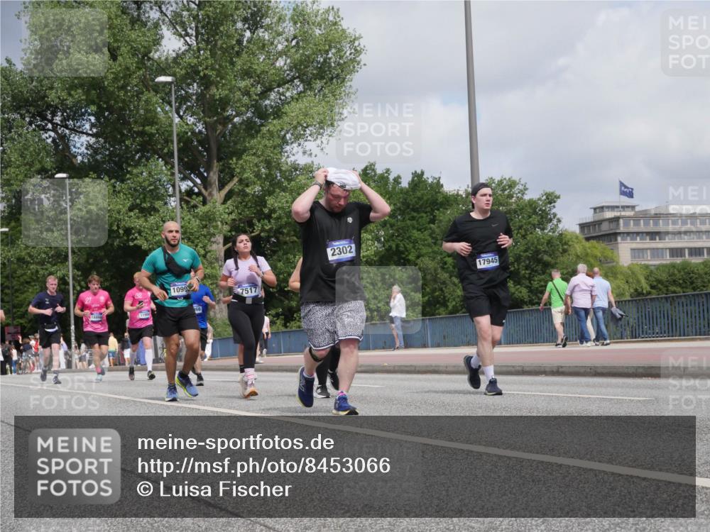 29.06.2025 - hella hamburg halbmarathon Luisa Fischer http://msf.ph/oto/8453066 29.06.2025 10:33:36 Kennedybrücke 21, 418860, 1099, 7517, 2302, 17945, 2302, 6556, 7517, 9095, 9830 meine-sportfotos.de