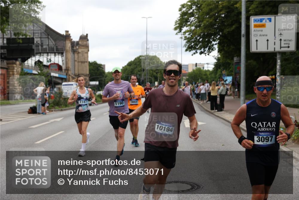 29.06.2025 - hella hamburg halbmarathon Yannick Fuchs http://msf.ph/oto/8453071 29.06.2025 10:56:01 20KM 1128, 1135, 1138, 1147, 1190, 3097, 3921, 4095, 4859, 5547, 6580, 6815, 7658, 8154, 9131, 9297, 9718, 9928, 10194, 10797, 11968, 12567, 13699, 13958, 14574, 15252, 15291, 15539, 15686, 15859, 15908, 16292, 17532, 17939, 18000, 18551, 18599, 18799, 18808, 18919 meine-sportfotos.de