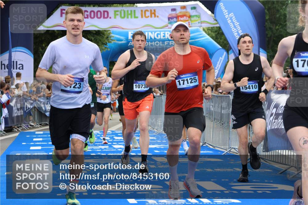 29.06.2025 - hella hamburg halbmarathon Strokosch-Dieckow http://msf.ph/oto/8453160 29.06.2025 10:37:03 Ziel 1385, 1411, 5315, 5923, 6123, 6458, 7482, 8362, 9178, 10738, 11120, 11423, 11620, 13972, 15261, 15410, 16992, 17024, 17125, 17658 meine-sportfotos.de