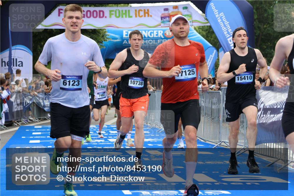 29.06.2025 - hella hamburg halbmarathon Strokosch-Dieckow http://msf.ph/oto/8453190 29.06.2025 10:37:03 Ziel 1385, 1411, 5315, 5923, 6123, 6458, 7482, 8362, 9178, 10738, 11120, 11423, 11620, 13972, 15261, 15410, 16992, 17024, 17125, 17658 meine-sportfotos.de