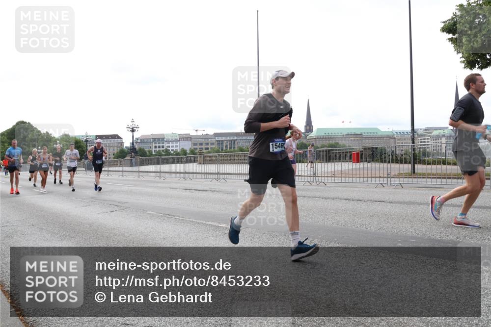 29.06.2025 - hella hamburg halbmarathon Lena Gebhardt http://msf.ph/oto/8453233 29.06.2025 10:31:06 Lombardsbrücke 1546, 1059, 1292, 1472, 1773, 1979, 2097, 2268, 2414, 2505, 2569, 2914, 3131, 3281, 4198, 4561, 4817, 5437, 5943, 6057, 6078, 6195, 6556, 6620, 6787, 7071, 7120, 7351, 7604, 8050, 8072, 8073, 8757, 9576, 9830, 10111, 10989, 11981, 11984, 11988, 12384, 12627, 14095, 14216, 14349, 14803, 15299, 15466, 15589, 15725, 16457, 17224, 17463, 17509, 17587, 17742, 17966, 18362, 18795, 18860, 19052, 19226 meine-sportfotos.de