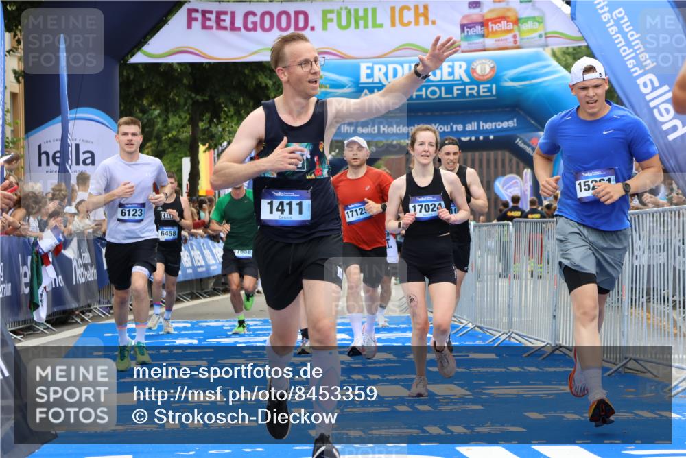 29.06.2025 - hella hamburg halbmarathon Strokosch-Dieckow http://msf.ph/oto/8453359 29.06.2025 10:37:01 Ziel 1385, 1411, 3959, 5307, 5315, 5923, 6123, 6458, 7482, 9178, 10738, 11120, 11620, 14691, 15261, 15410, 16992, 17024, 17125, 17658 meine-sportfotos.de