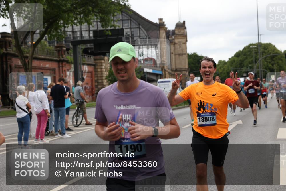 29.06.2025 - hella hamburg halbmarathon Yannick Fuchs http://msf.ph/oto/8453360 29.06.2025 10:56:03 20KM 1128, 1135, 1138, 1147, 1190, 3097, 3921, 4095, 4859, 5547, 6414, 6415, 6580, 6815, 7658, 8154, 9131, 9297, 9718, 9928, 10194, 10797, 11670, 11968, 12567, 13868, 13958, 14574, 15252, 15291, 15539, 15686, 15859, 15908, 16292, 17532, 17939, 17955, 18000, 18551, 18599, 18799, 18808, 18919 meine-sportfotos.de