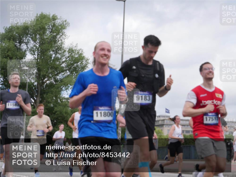 29.06.2025 - hella hamburg halbmarathon Luisa Fischer http://msf.ph/oto/8453442 29.06.2025 10:34:35 Kennedybrücke 11587, 1522, 11800, 9183, 17517, 1844, 2831, 2832, 3396, 3424, 3571, 3681, 4953, 5165, 5350, 5846, 5965, 6160, 6573, 6640, 8806, 9078, 9104, 9183, 9883, 10148, 10240, 10435 meine-sportfotos.de