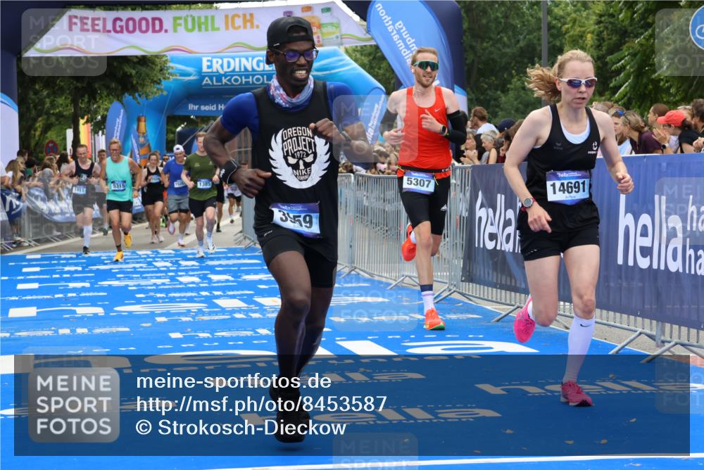 29.06.2025 - hella hamburg halbmarathon Strokosch-Dieckow http://msf.ph/oto/8453587 29.06.2025 10:36:55 Ziel 1385, 1411, 3959, 5307, 5315, 6123, 7310, 11620, 13141, 14691, 15261, 15939, 17024, 17125, 18384 meine-sportfotos.de