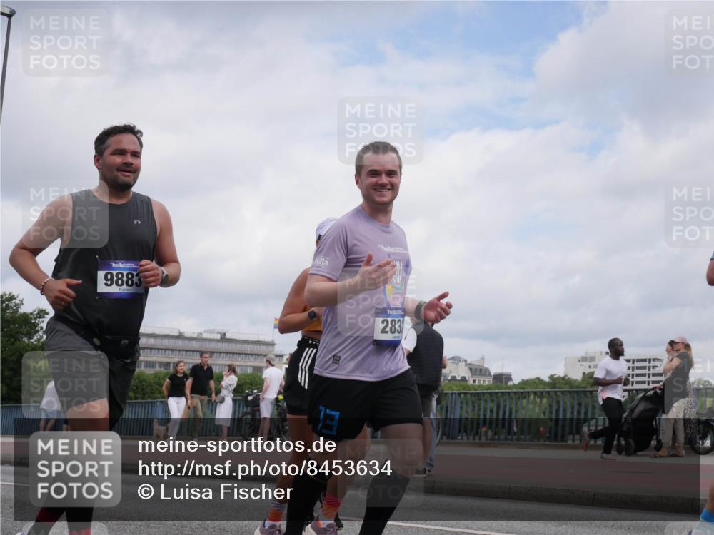 29.06.2025 - hella hamburg halbmarathon Luisa Fischer http://msf.ph/oto/8453634 29.06.2025 10:34:45 Kennedybrücke 9883, 2831, 1235, 2831, 2832, 4877, 5350, 6344, 9078, 9478, 9883, 10435, 10653 meine-sportfotos.de