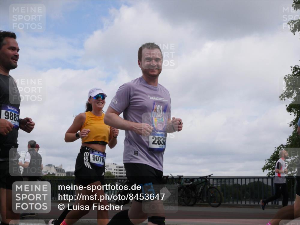 29.06.2025 - hella hamburg halbmarathon Luisa Fischer http://msf.ph/oto/8453647 29.06.2025 10:34:45 Kennedybrücke 9883, 9078, 2832, 13, 1235, 2831, 2832, 4877, 5350, 6344, 9078, 9478, 9883, 10435, 10653 meine-sportfotos.de