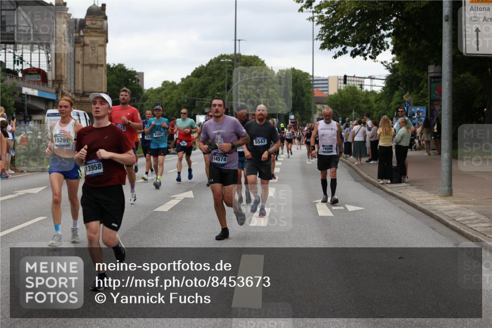 29.06.2025 - hella hamburg halbmarathon Yannick Fuchs http://msf.ph/oto/8453673 29.06.2025 10:56:05 20KM 1006, 1128, 1135, 1138, 1147, 1190, 3097, 3921, 4095, 4859, 5547, 6414, 6415, 6580, 6815, 7658, 8154, 9131, 9297, 9718, 9928, 10194, 10797, 11670, 11968, 12567, 13868, 13958, 14456, 14574, 15252, 15291, 15539, 15686, 15859, 15908, 16292, 16808, 17383, 17532, 17939, 17955, 18000, 18551, 18599, 18799, 18808, 18919 meine-sportfotos.de