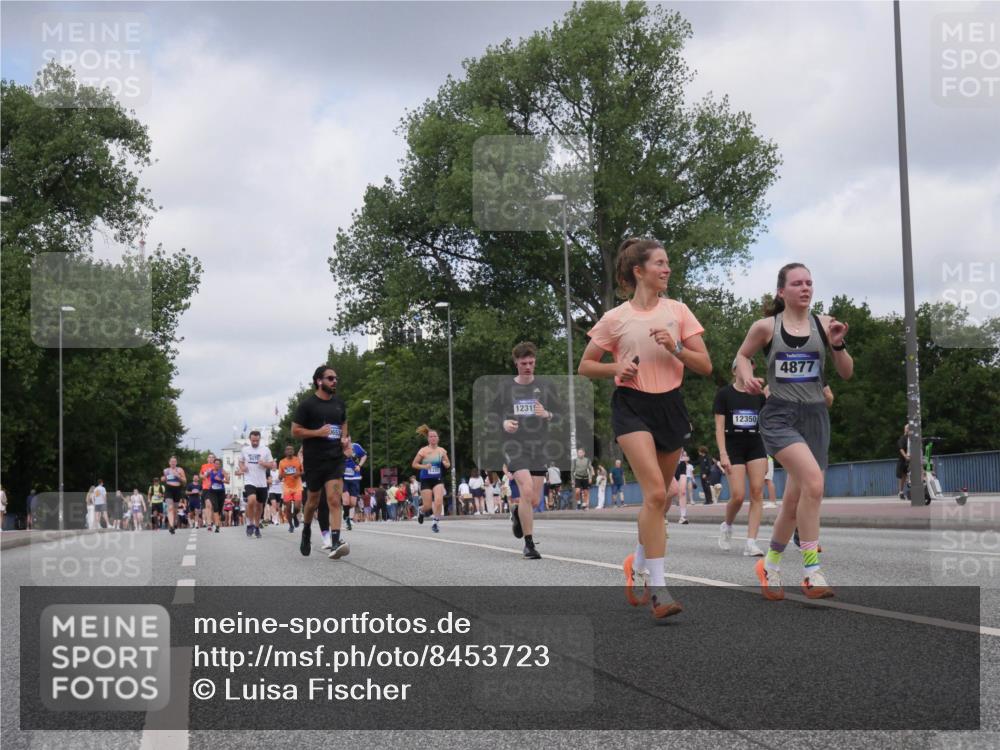 29.06.2025 - hella hamburg halbmarathon Luisa Fischer http://msf.ph/oto/8453723 29.06.2025 10:34:47 Kennedybrücke 123, 1231, 12350, 4877, 1235, 2672, 2831, 2832, 4877, 6344, 8304, 9078, 9478, 9882, 9883, 10421, 10653 meine-sportfotos.de