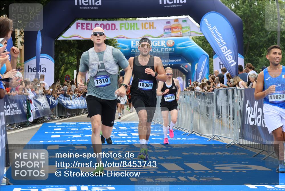 29.06.2025 - hella hamburg halbmarathon Strokosch-Dieckow http://msf.ph/oto/8453743 29.06.2025 10:36:53 Ziel 1385, 1411, 3959, 4865, 5307, 5315, 6529, 7310, 11620, 13141, 13343, 14691, 15939, 18384 meine-sportfotos.de