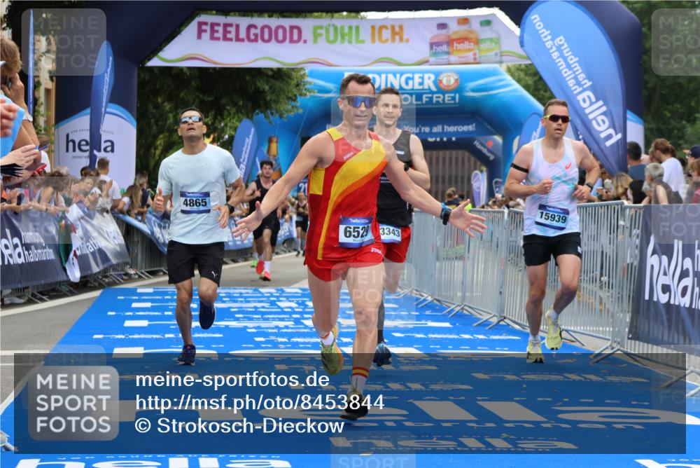 29.06.2025 - hella hamburg halbmarathon Strokosch-Dieckow http://msf.ph/oto/8453844 29.06.2025 10:36:47 Ziel 3959, 4865, 5307, 5961, 6529, 7310, 13141, 13343, 14622, 15621, 15939, 18384 meine-sportfotos.de