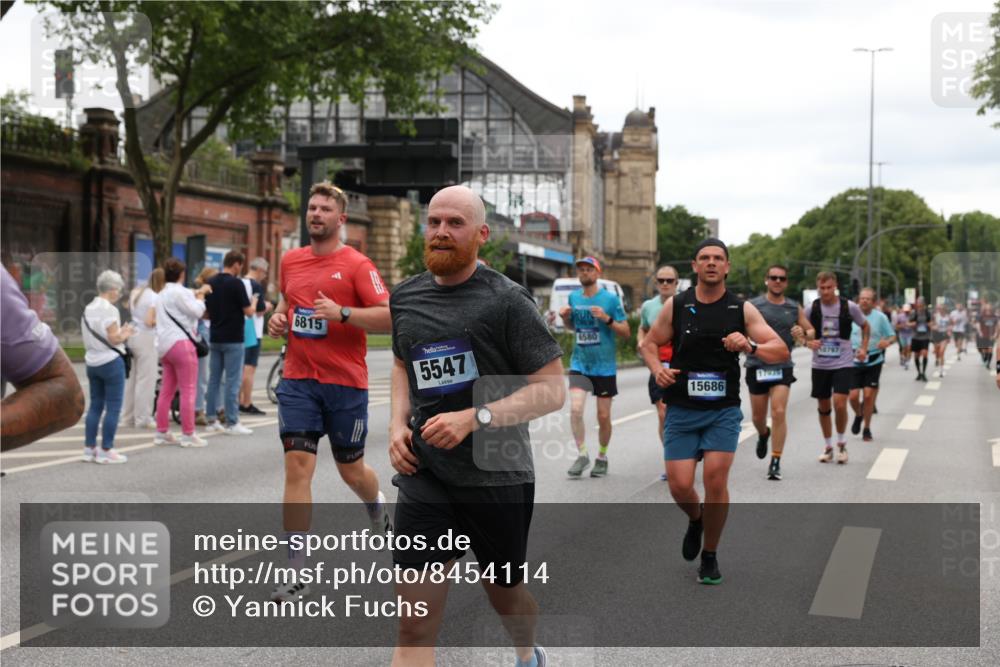 29.06.2025 - hella hamburg halbmarathon Yannick Fuchs http://msf.ph/oto/8454114 29.06.2025 10:56:09 20KM 1006, 1128, 1135, 1147, 1190, 1377, 1568, 1726, 3097, 3921, 4095, 4859, 5547, 6414, 6415, 6580, 6815, 7658, 8154, 9131, 9718, 9928, 10214, 10519, 10797, 11670, 11968, 12567, 13868, 13958, 14456, 14574, 15291, 15686, 15859, 15908, 16292, 16808, 17136, 17383, 17532, 17939, 17955, 18000, 18599, 18799, 18808, 18919, 19023 meine-sportfotos.de