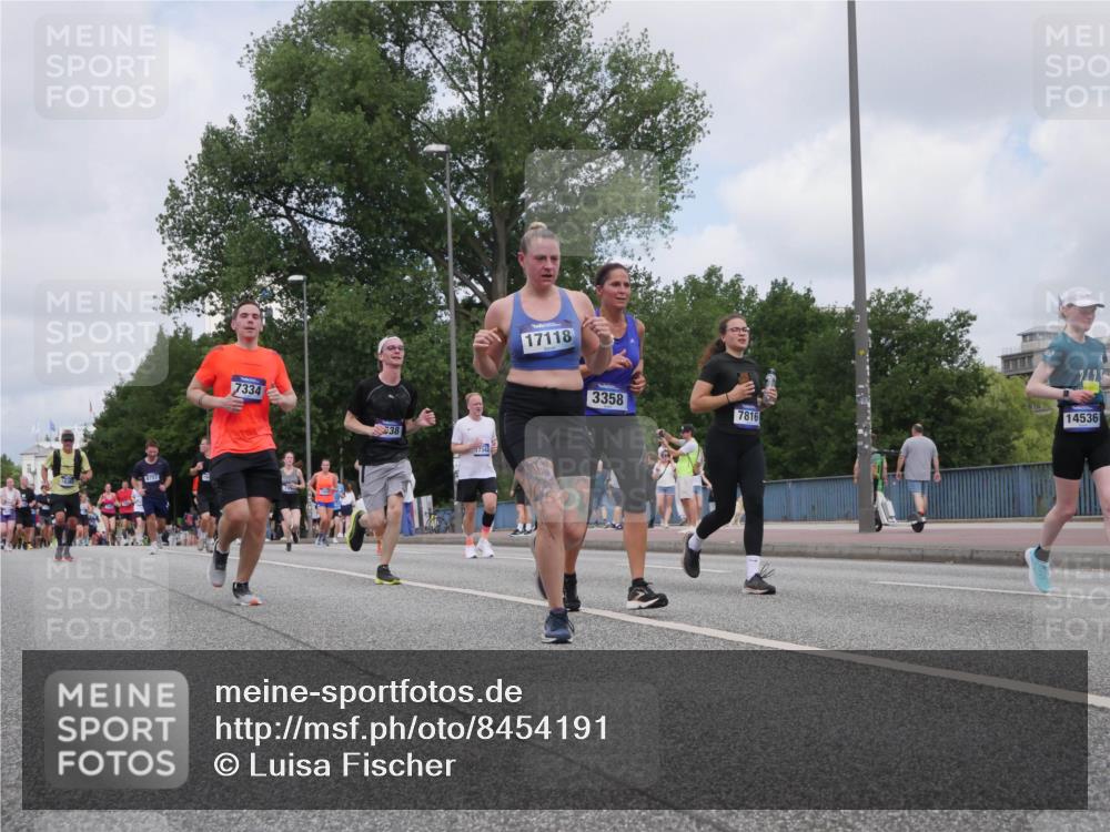 29.06.2025 - hella hamburg halbmarathon Luisa Fischer http://msf.ph/oto/8454191 29.06.2025 10:34:57 Kennedybrücke 8757, 7334, 17342, 17118, 3358, 7816, 14536, 1235, 2672, 3358, 5496, 6344, 7295, 7334, 7816, 7898, 8304, 8538, 8757, 9478, 9882, 10421 meine-sportfotos.de