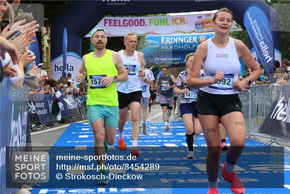 29.06.2025 - hella hamburg halbmarathon Strokosch-Dieckow http://msf.ph/oto/8454289 29.06.2025 10:36:40 Ziel 1571, 3809, 4865, 5092, 5961, 6529, 6915, 13343, 14622, 15621, 16523, 18038, 18733 meine-sportfotos.de
