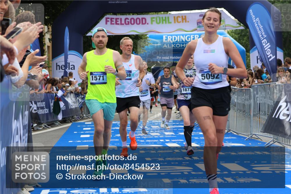 29.06.2025 - hella hamburg halbmarathon Strokosch-Dieckow http://msf.ph/oto/8454523 29.06.2025 10:36:40 Ziel 1571, 3809, 4865, 5092, 5961, 6529, 6915, 13343, 14622, 15621, 16523, 18038, 18733 meine-sportfotos.de